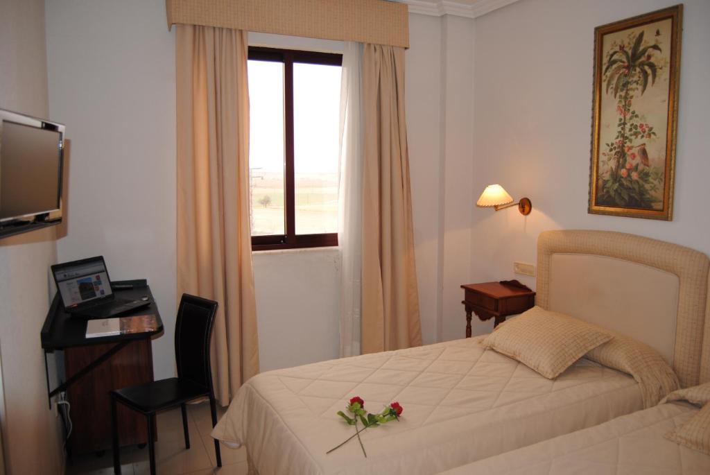 Cristina-Enea Hotel Valdeganga Szoba fotó