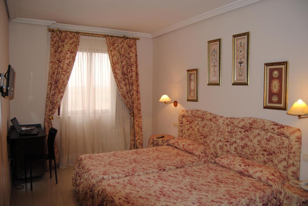 Cristina-Enea Hotel Valdeganga Szoba fotó
