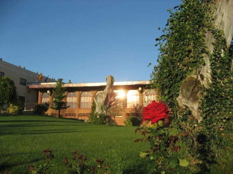 Cristina-Enea Hotel Valdeganga Kültér fotó